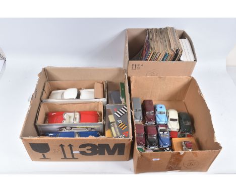 A QUANTITY OF BOXED AND UNBOXED MODERN DIECAST &amp; TINPLATE VEHICLES, to include two boxed and one unboxed Chinese made tin