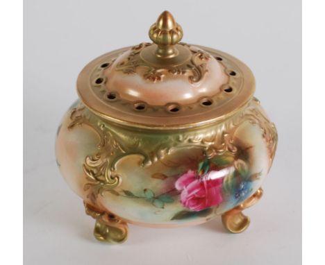EARLY TWENTIETH CENTURY ROYAL WORCESTER HAND PAINTED CHINA POT POURRI JAR AND COVER, of circular form with domed cover and mo