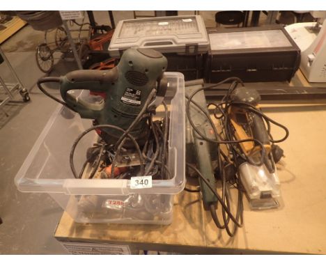 Selection of hand tools sockets etc orbital and band sander Worx sander and pair of roof rack bars CONDITION REPORT: The elec