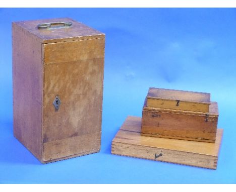 A Leitz brass Microscope, signed Leitz - London - Wetzlar - No.119331, in fitted case, together with two boxes of slides and 