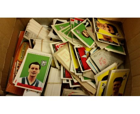 FOOTBALL, part sets, inc. The Sun, Soccercards (800), Scrapbook 1971 (part laid down album); Magic Box Shootout 2005/6, Kello