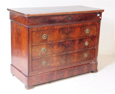 A mid 19th century circa 1840 French Louis-Philippe walnut chest of drawers / commode / secretaire. The commode having having