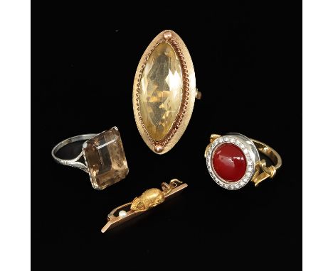 4 pieces, including 18KG ladies ring made from a watch case set with diamonds, ring size 16.