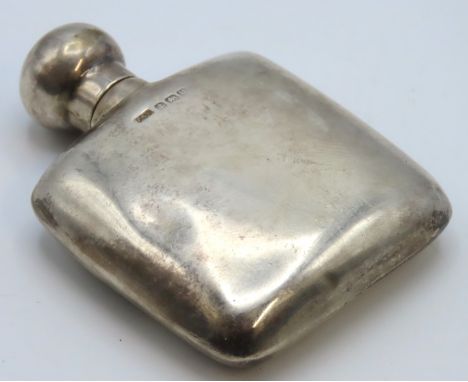 A small 1919 Birmingham silver flask by Cohen & Charles, 26.5g