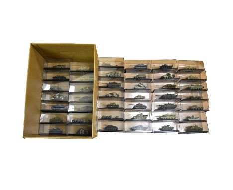 DeAgostini 1/72 scale model tanks and military vehicles, forty-two, all in display boxesQty: 42