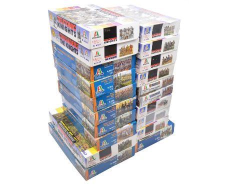 Italeri 1/32 scale military figures and kits, twenty including ref. 6871 French howitzer 'Gribeauval'; ref. 6873 Napoleonic A