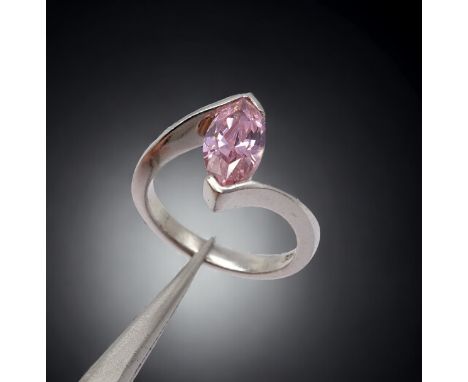 Ring mit Farbstein, Sterlingsilber 925/0000, Ringgröße 51, Gewicht 3,8 Gramm