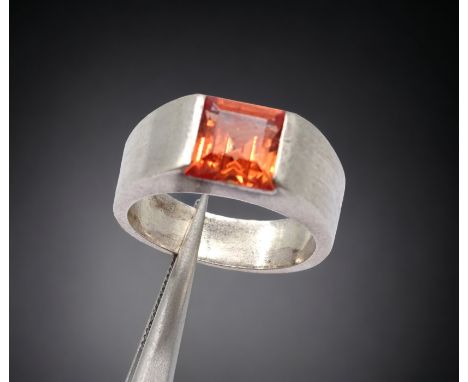 Silber Ring mit einem orangen Stein, Silber - geprüft, Ringgröße 55, Gewicht 6,4 Gramm, ungestempelt