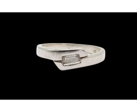 Sterlingsilber Ring mit einem klaren Stein, 925/000, Ringgröße 57, Gewicht 2,8 Gramm