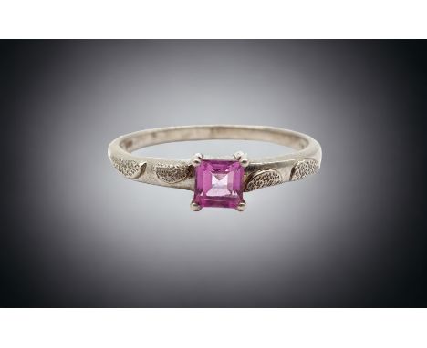 Ring mit einem Farbstein, Silber 925/000, Ringgröße 55, Gewicht 1,8 Gramm