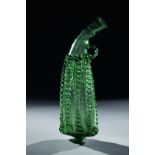 Flasche in Form eines Pulverhorns