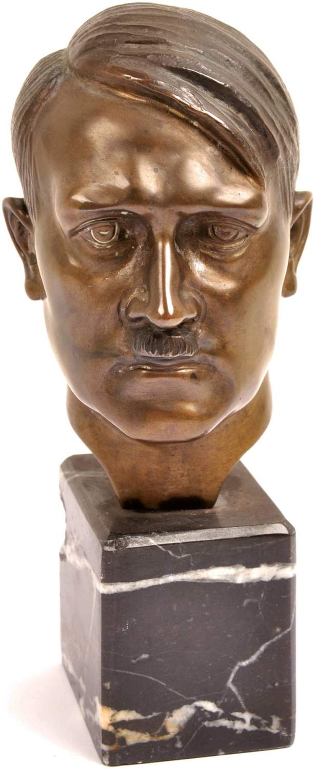 BÜSTE ADOLF HITLER, Bronze, massiv, Kopf-Portrait um 1940, im Hals sign