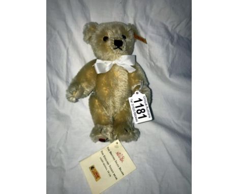 A Steiff light blond 19cm The English Teddy Bear