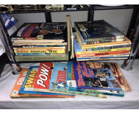 Quantity of vintage and rare children's annuals including Starsky and Hutch, Terry Nations Dalek annual 1978, Tiger, Lone Ran