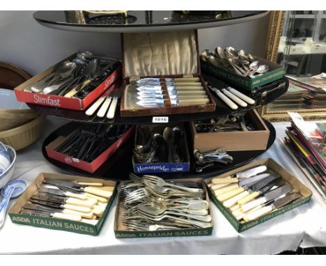 A large quantity of vintage cutlery and flatware