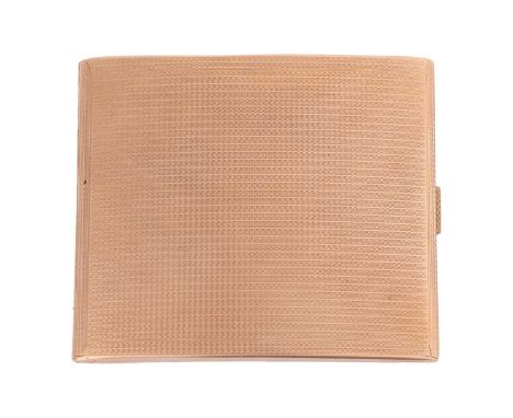 A cigarette case in 9ct yellow gold, of curved rectangular form, cover and base decorated with engine-turned patterns, with p