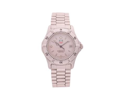 TAG Heuer2000 SeriesReference: 962.213RSerial: P66058Bezel: Uni-DirectionalYear: 2003Case Material: Stainless SteelCase Diame