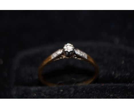 18 carat gold and diamond ring size K 