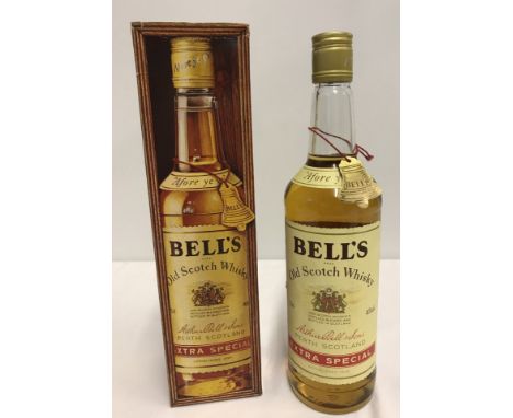 A boxed 75cl bottle of Extra Special Bell's Scotch whisky.  