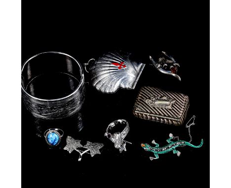 Various jewellery and collectables, including Scottish design hardstone wishbone and thistle brooch, hallmarks Birmingham 190