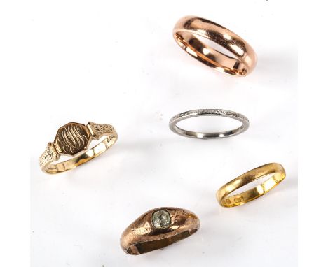 Various rings, comprising platinum wedding band, 2.2g, 22ct wedding band, 1.2g, 2 x 9ct rings, 6.8g, and 9ct paste ring, 3.5g