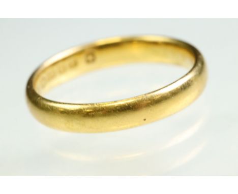 Early 20th century 22ct yellow gold wedding band, plain polished, band width approx 3.5mm, ring size O 