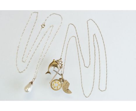9ct yellow gold necklace with four 9ct gold charms; together with a pearl 9ct gold necklace (2) 