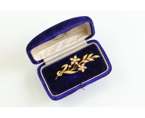 Edwardian pearl 15ct yellow gold spray brooch, graduated split seed pearls, hinged pin and loop brooch fitting, length approx