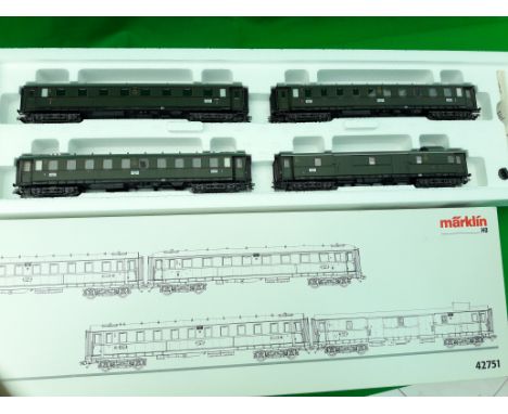 Marklin railway, HO scale, Express train passenger car set, boxed, #42751