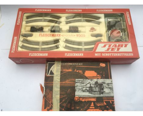 Fleischmann N gauge piccolo boxed set #9305, and a Ks locomotive kit