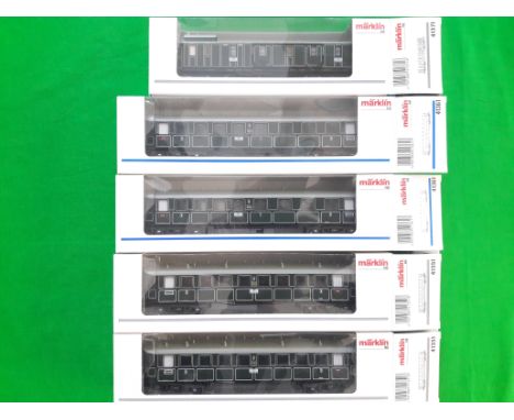 Marklin railway, HO scale, carriages, boxed #41371, 41351 x2, 41361 x2