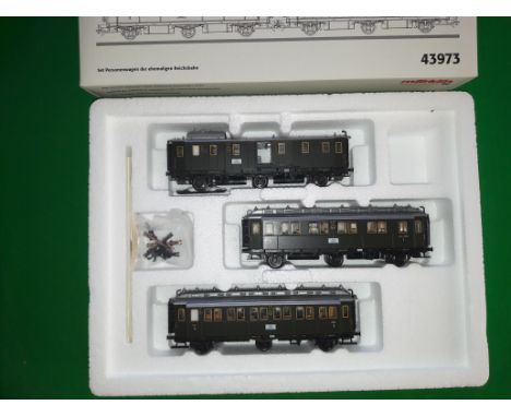 Marklin railway, HO scale, Former German state railroad, passenger cars set, boxed #43973