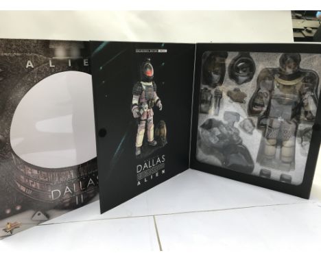 Alien, Captain Dallas , Nostromo crew member, boxed collectors edition , 1:6 scale fully poseable figure, Hot toys