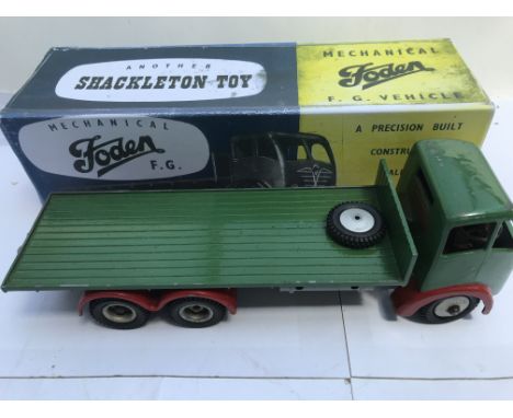 A Shackleton, Foden FG flatbed lorry, boxed scale model, key included