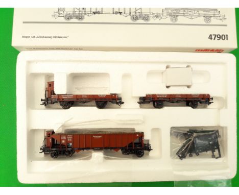 Marklin railway, HO scale, Track maintenance train with hand car set, boxed #47901