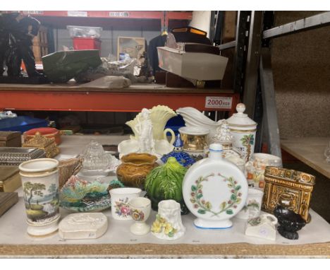 A LARGE COLLECTION OF CERAMICS TO INCLUDE JUGS, VASES, TRINKET DISHES ETC 