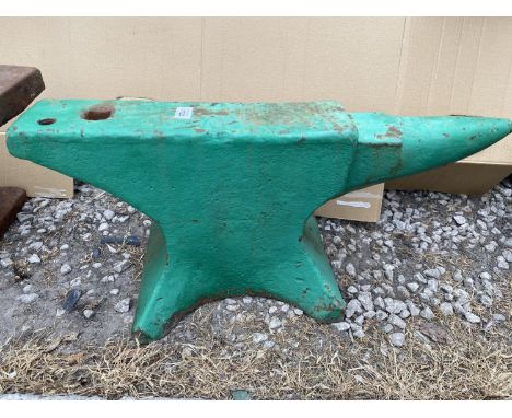A VINTAGE BLACKSMITHS ANVIL LENGTH 68CM 