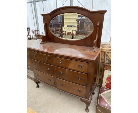 AN EDWARDIAN MAHOGANY MIRROR-BACK SIDEBOARD ON CABRIOLE LEGS, 48" WIDE 