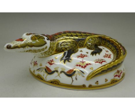 A Royal Crown Derby paperweight, Crocodile, an exclusive Gold Signature Edition for the Guild of Specialist China and Glass R