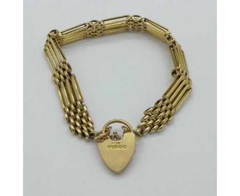 A 9ct gold gate bracelet, 20.2g, ref. 21
