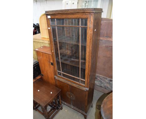 EARLY 20TH CENTURY OAK BOOKCASE OR DISPLAY CABINET WITH GLAZED TOP DOOR, 152CM WIDE