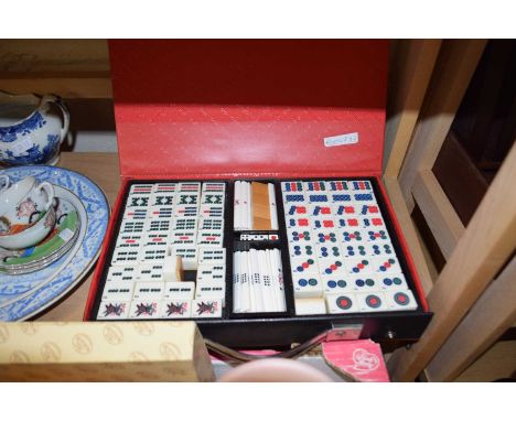 MODEL CASED PLASTIC MAH JONG SET
