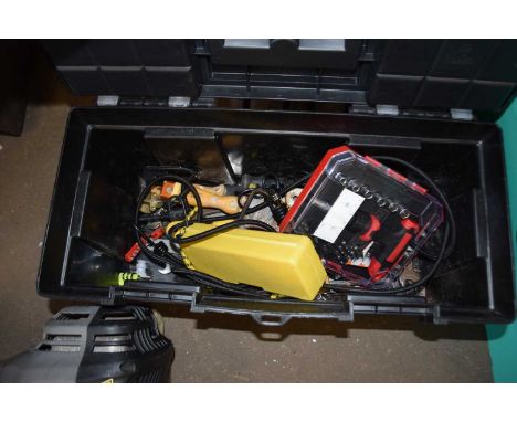 STANLEY BLACK PLASTIC TOOLBOX AND CONTENTS