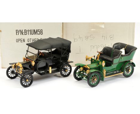 Franklin Mint 1/24th scale pair (1) B11UM58 1905 Rolls Royce - green (2) B14SB49 1913 Ford Model T - black -&nbsp; with some 