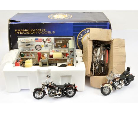 Franklin Mint 1/24th scale Harley Davidson Riders Garage Featuring 1998 Harley Davidson Fat Boy - model appear Near Mint, dio