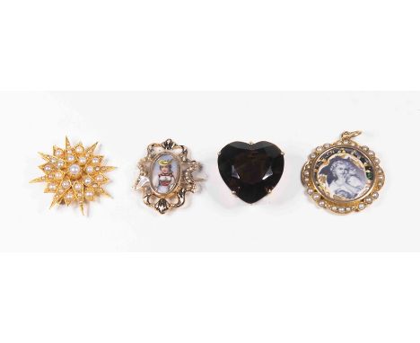 A Victorian gold and pearl starburst brooch, set with graduated split pearls, approx 3.5cm wide, approx 7.4gms, tests as appr