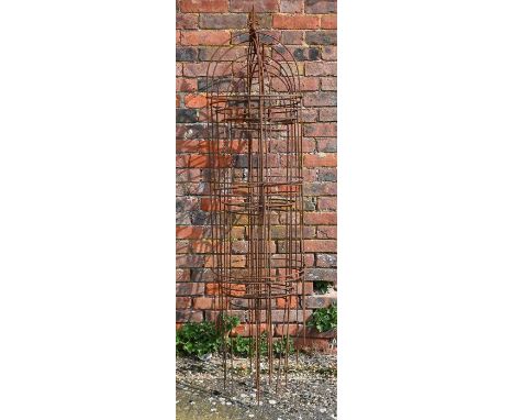 A graduating set of six weathered steel arrow head garden obelisks - largest 150 cm x 44 cm, smallest 154 cm x 27 cm