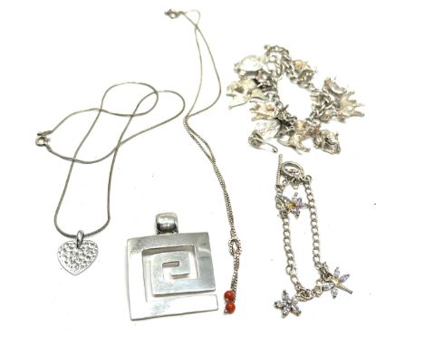 selection of silver jewellery weight 65g 