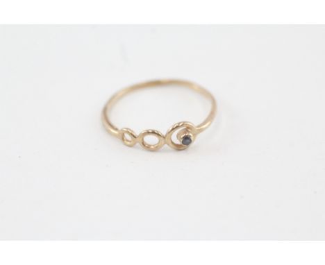 9ct gold sapphire single stone openwork ring (0.8g) 
