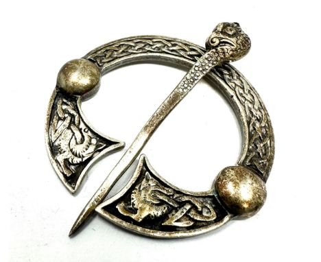Scottish Iona silver penannular brooch full scottish silver hallmarks measures approx 3.7cm diam 
